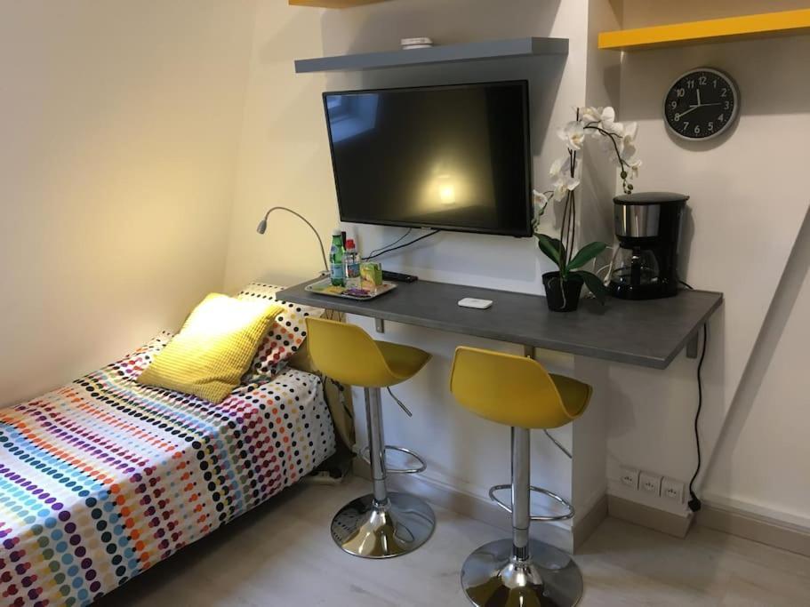Studio Quartier Champs-elysees Apartment Paris